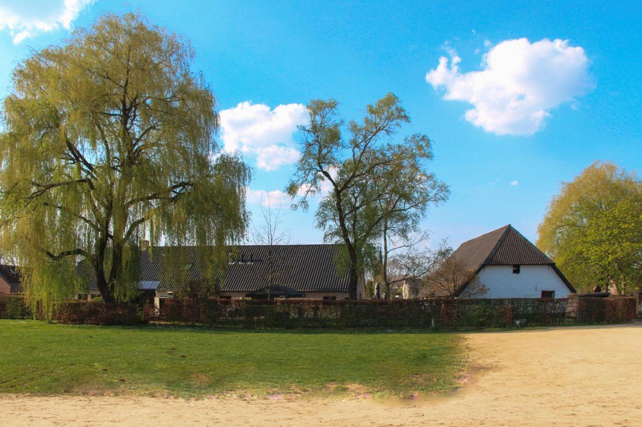 Bouwelhoeve 't Schuur Grobbendonk Buitenkant foto